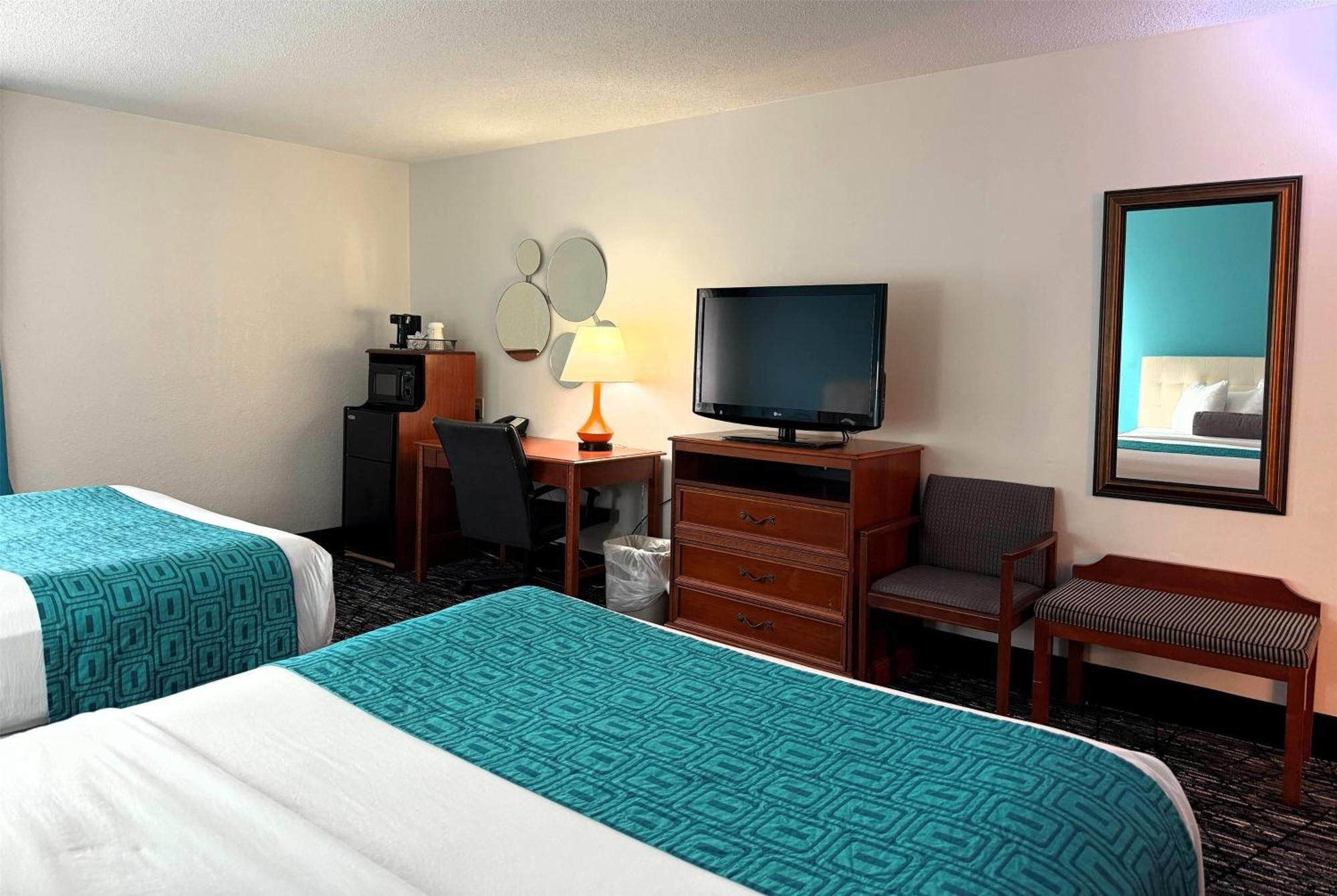 Howard Johnson By Wyndham East Evansville