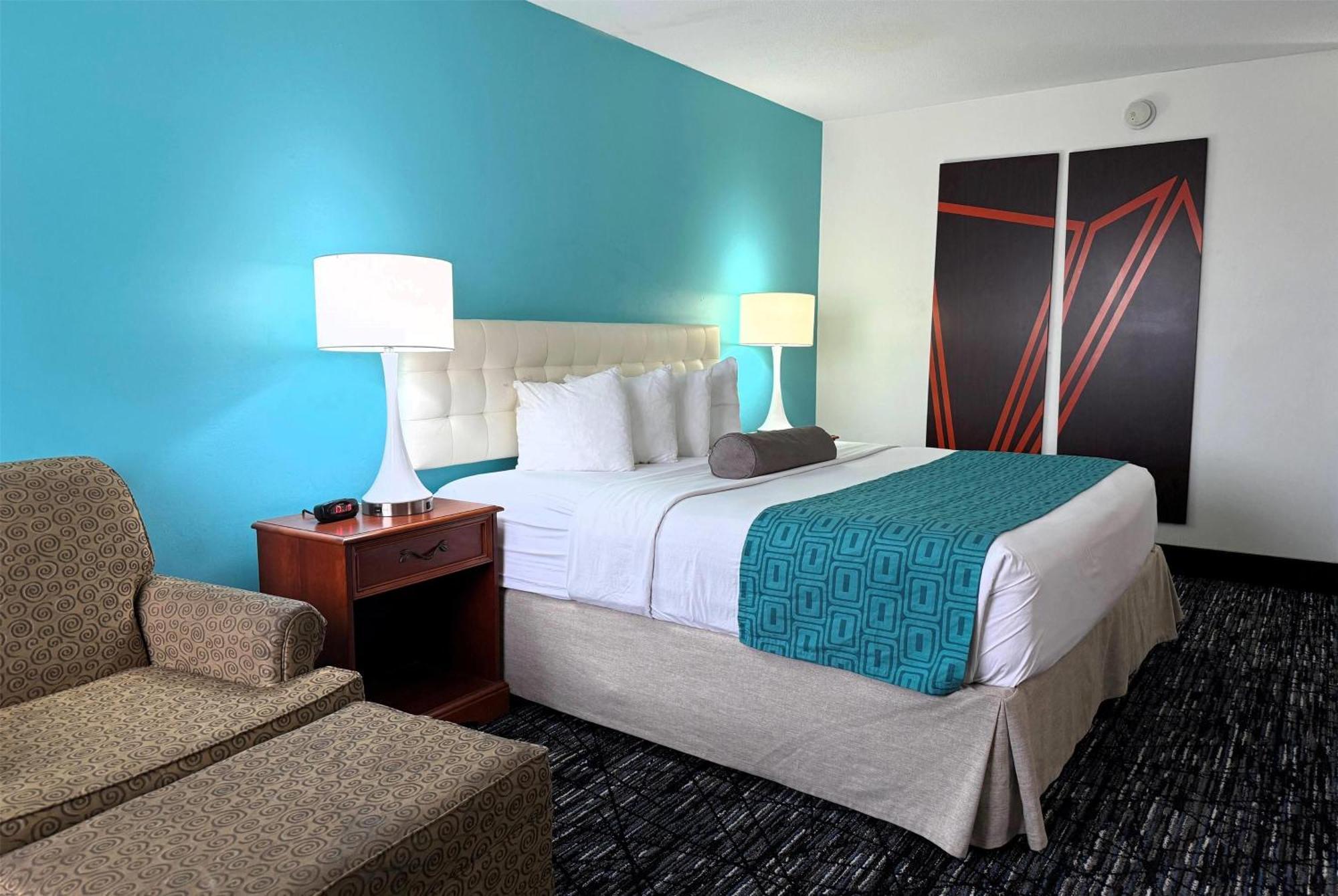 Howard Johnson By Wyndham East 2*