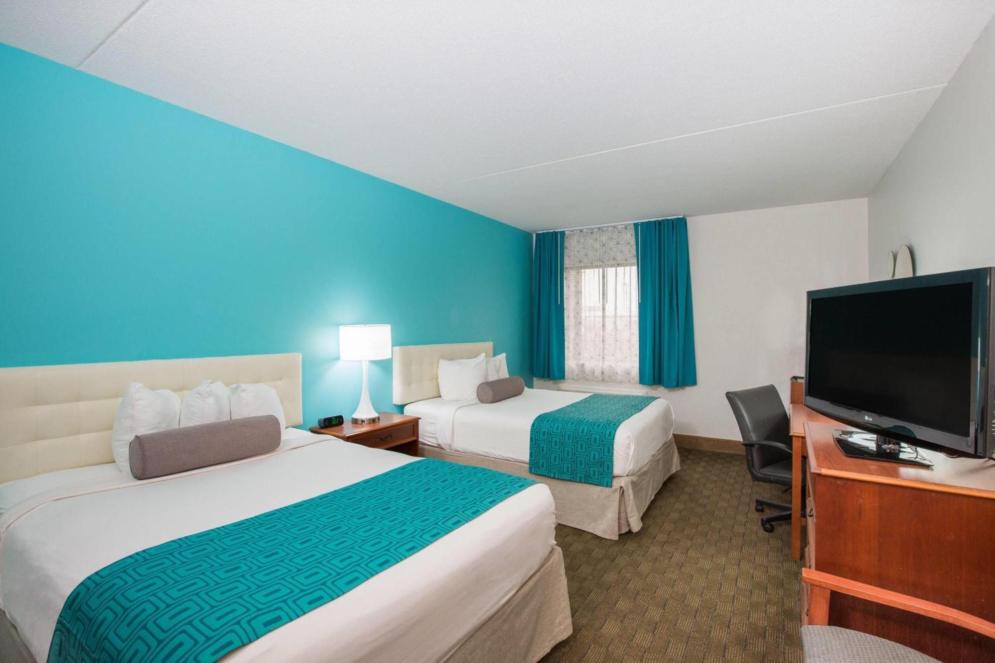 Howard Johnson By Wyndham East Evansville
