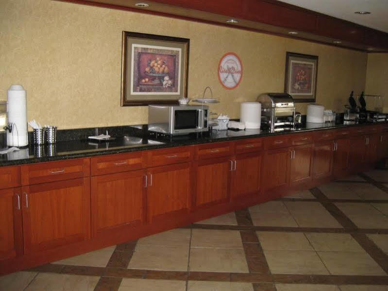 Howard Johnson By Wyndham East Hotel Evansville