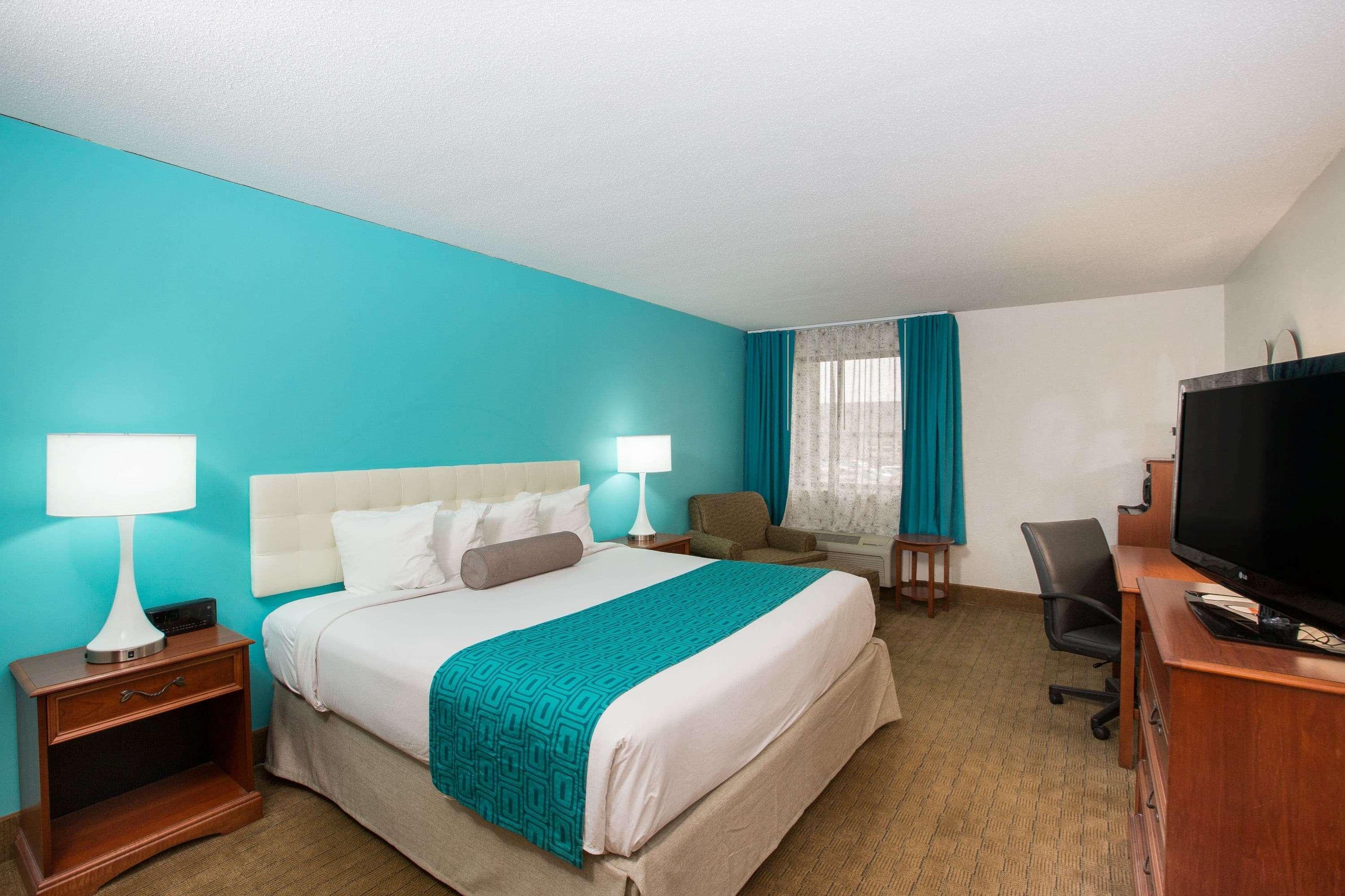 Hotel Howard Johnson By Wyndham East Evansville
