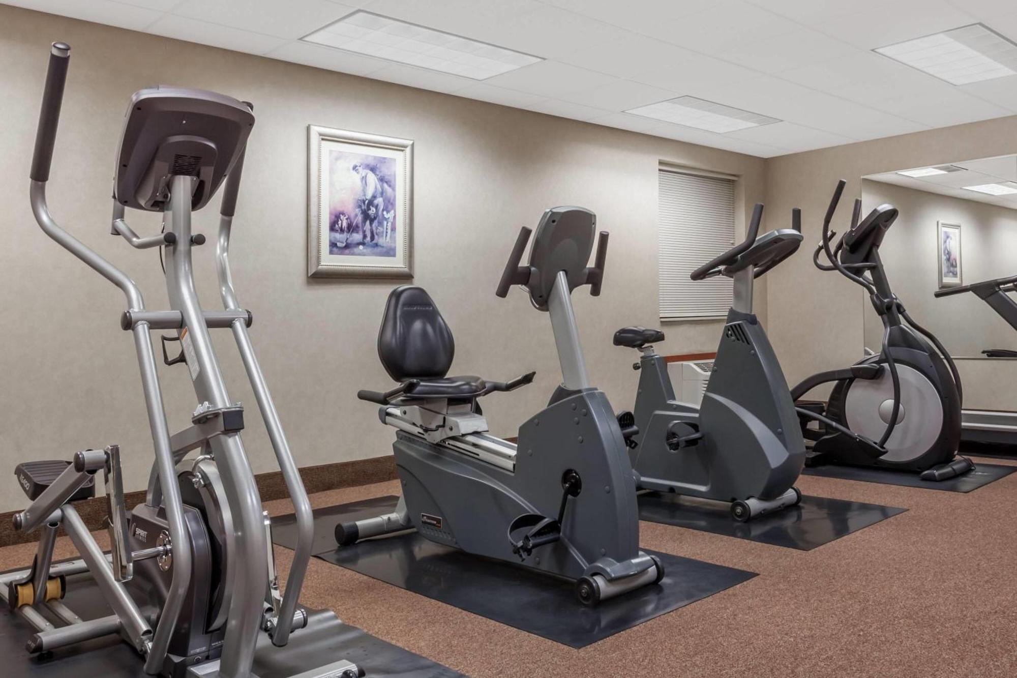Howard Johnson By Wyndham East Hotel 2*