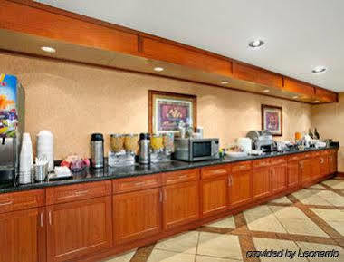 Howard Johnson By Wyndham East Evansville